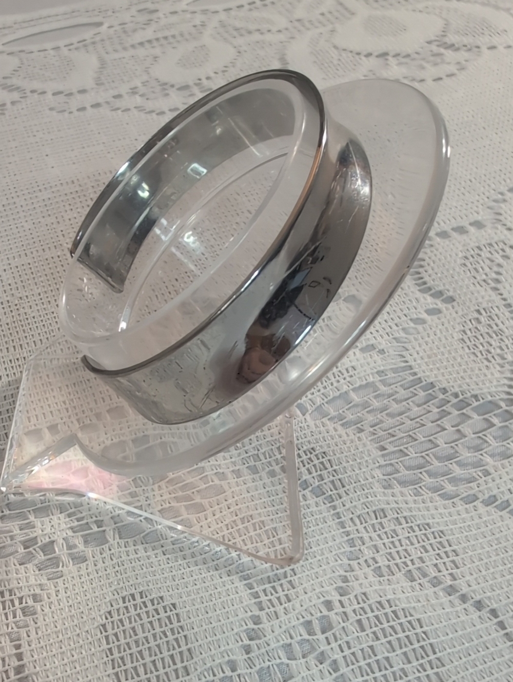 Classic and Simple Silver Tone Cuff